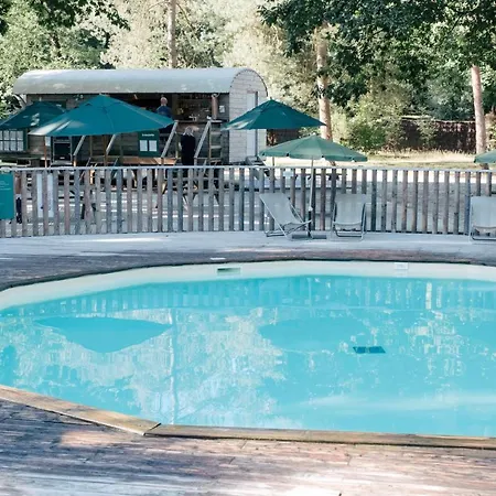 Huttopia De Κάμπινγκ