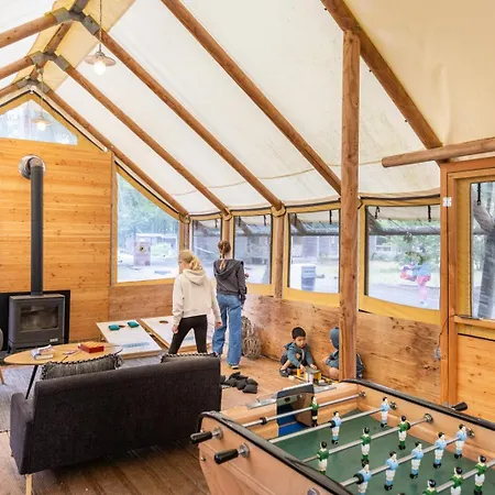 Κάμπινγκ Huttopia De