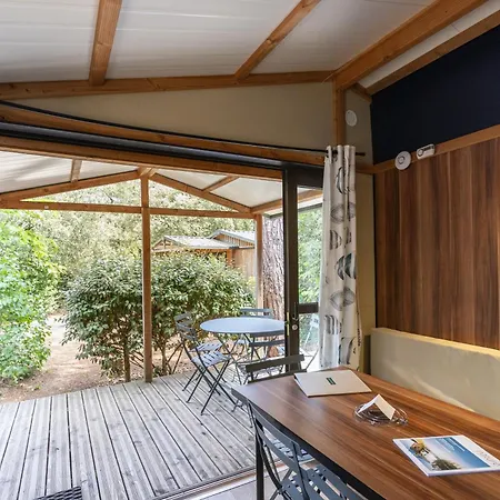 Κάμπινγκ Huttopia De Sillé-le-Guillaume