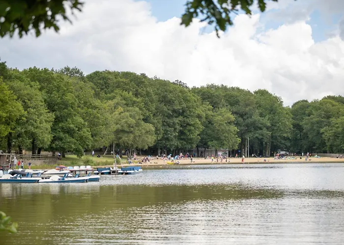 مكان تخييم Huttopia De 3*